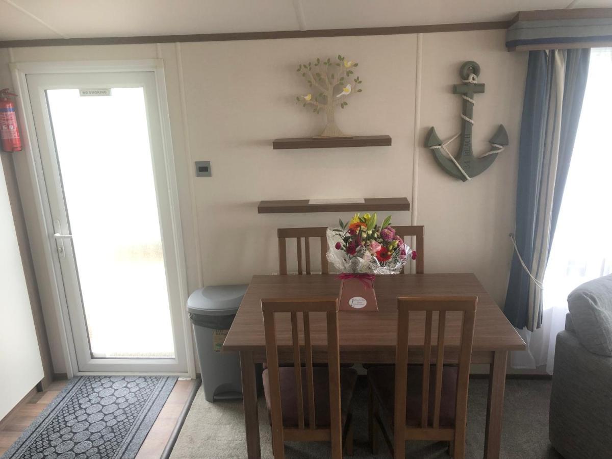 Caravan Hire Golden Sands Sea Front Kinmel Bay Eksteriør billede